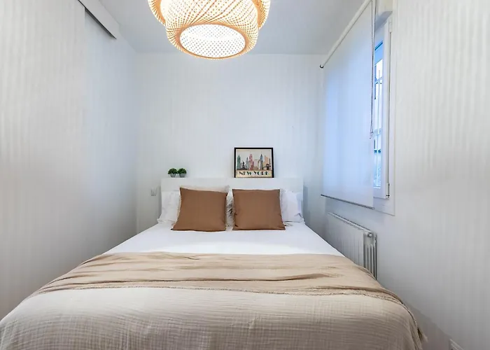 Amplio Y Acogedor Junto Al Ayuntamiento Бильбао